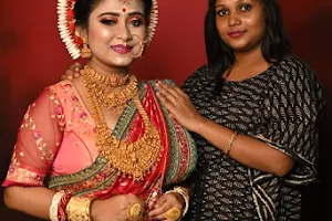 Brishti's Makeover & Academy | Best Makeup Artist in Chakdaha | Best Makeup Academy in Chakdaha | Bridal Makeup in Chakdaha image