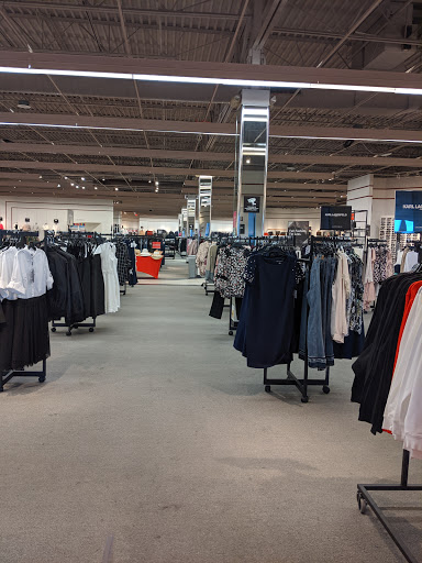 Department Store «Saks OFF 5TH», reviews and photos, 3943 I-35, San Marcos, TX 78666, USA