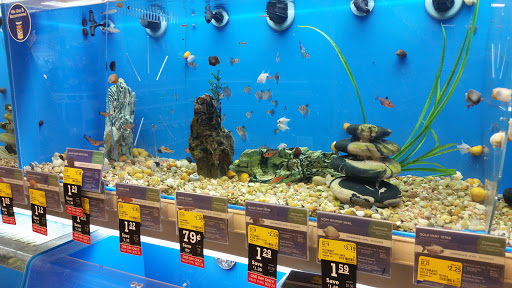 Pet Supply Store «PetSmart», reviews and photos, 400 Mill Creek Dr, Secaucus, NJ 07094, USA