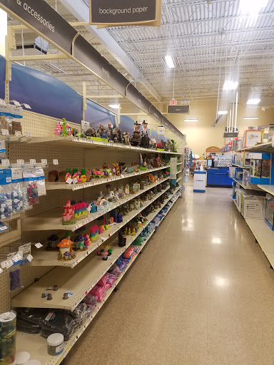 Pet Supply Store «PetSmart», reviews and photos, 4 Valley Ln W, Valley Stream, NY 11581, USA