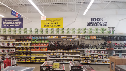 Hardware Store «Harbor Freight Tools», reviews and photos, 2418 Commercial Way, Spring Hill, FL 34606, USA