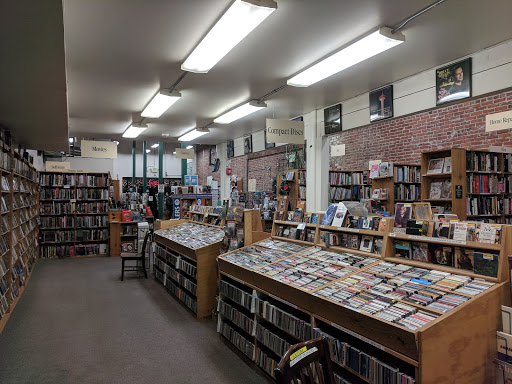 Book Store «Half Price Books», reviews and photos, 7805 Leary Way NE, Redmond, WA 98052, USA
