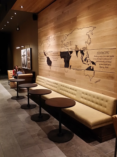 Shopping Mall «Shops at Vineyard Village», reviews and photos, 2800 Texas 121 Business, Euless, TX 76039, USA