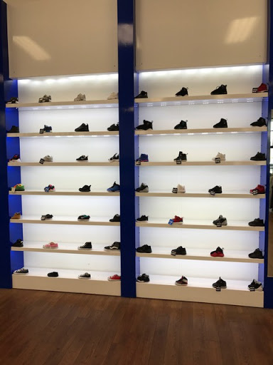 Shoe Store «Shiekh Shoes», reviews and photos, 1100 S Mooney Blvd, Visalia, CA 93277, USA