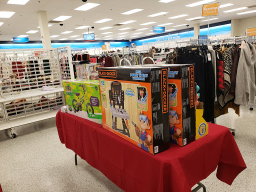 Clothing Store «Ross Dress for Less», reviews and photos, 2327 Street Rd, Bensalem, PA 19020, USA