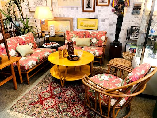 Used Furniture Store «Furniture Lounge», reviews and photos, 11 E University Ave, Champaign, IL 61820, USA