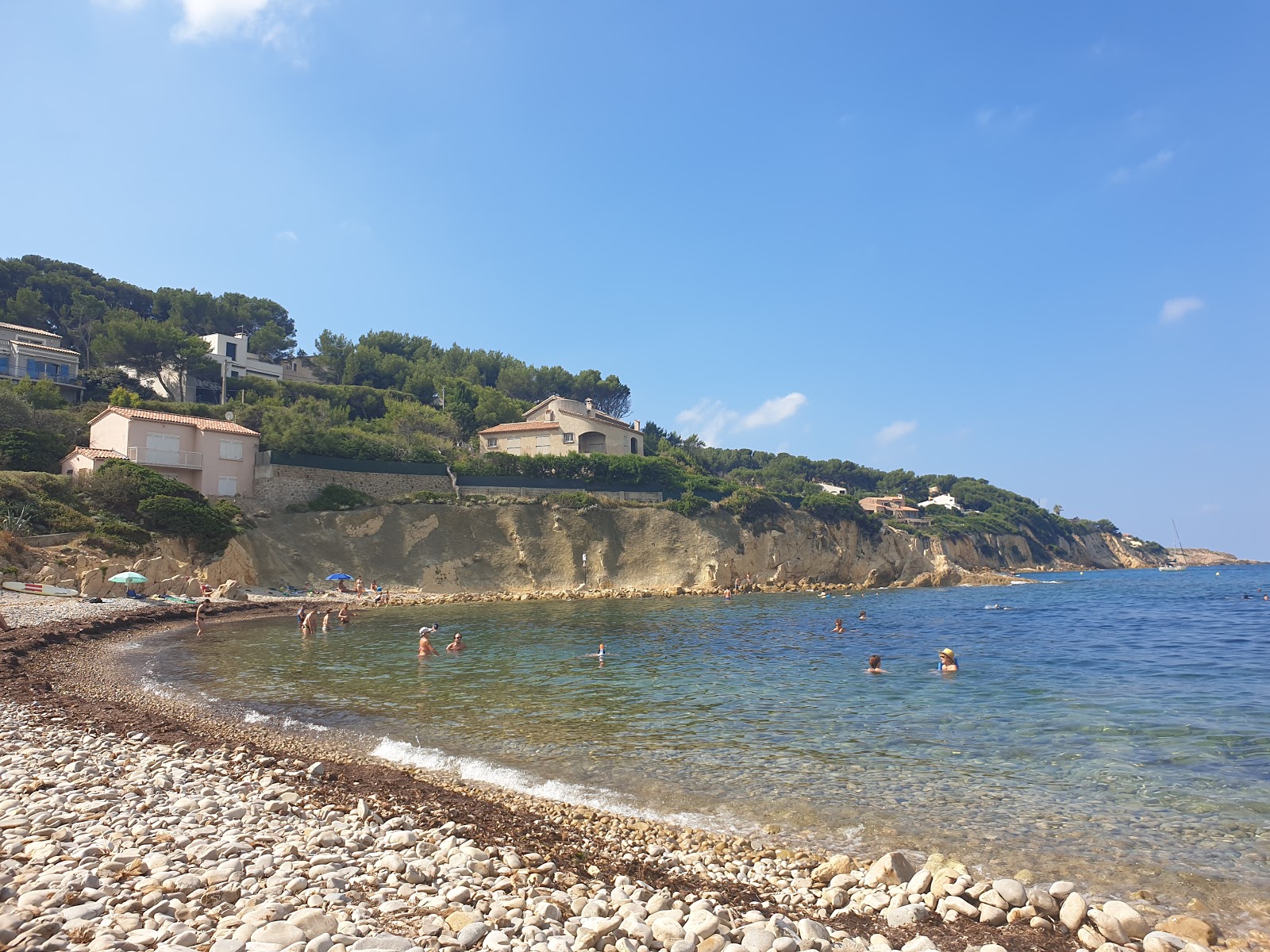 Zdjęcie Plage de beaucours poparte klifami