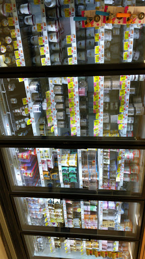 Grocery Store «Stop & Shop», reviews and photos, 213-15 26th Ave, Bayside, NY 11360, USA