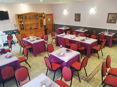 Restaurante Caamaño - Carretera Plasencia, 80, 05430 La Adrada, Ávila, Spain