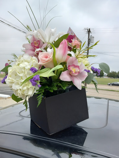 Florist «Dallas House of Flowers», reviews and photos, 2410 W Red Bird Ln, Dallas, TX 75237, USA