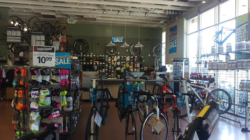 Bicycle Store «Performance Bicycle», reviews and photos, 323 S Arroyo Pkwy, Pasadena, CA 91105, USA