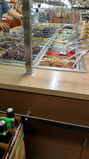 Grocery Store «Whole Foods Market», reviews and photos, 1555 W Lane Ave, Upper Arlington, OH 43221, USA