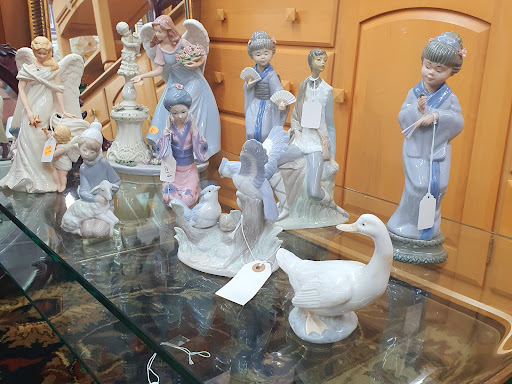 Thrift Store «Waldans Antiques Buy & Sell», reviews and photos, 4209 SW 75th Ave, Miami, FL 33155, USA