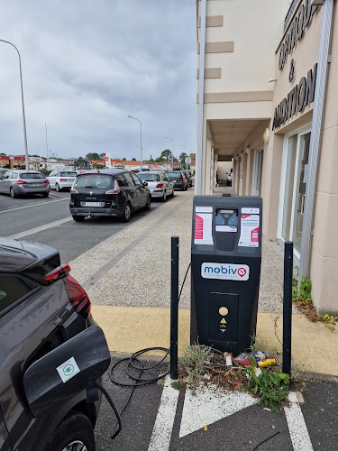 Borne de recharge de véhicules électriques SDEE Gironde Station de recharge Marcheprime
