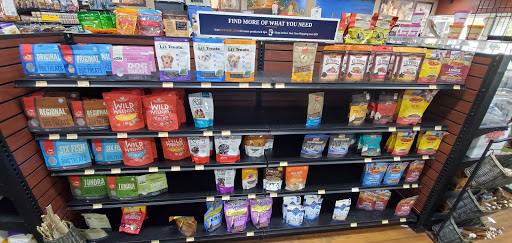 Pet Store «Pet Valu», reviews and photos, 725 River Rd, Edgewater, NJ 07020, USA