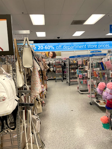 Clothing Store «Ross Dress for Less», reviews and photos, 6507 Fallbrook Ave, West Hills, CA 91307, USA