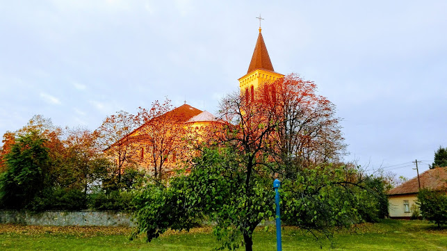 Újszászi Szent István király templom - Újszász