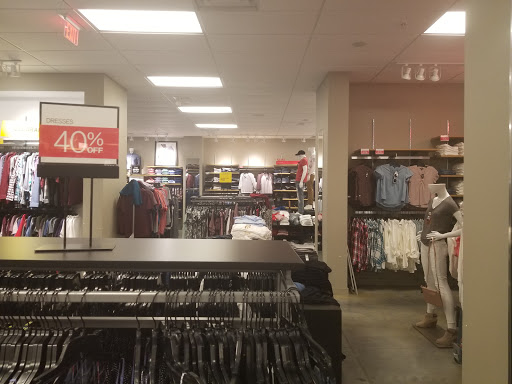 Shopping Mall «Gloucester Premium Outlets», reviews and photos, 100 Premium Outlets Dr, Blackwood, NJ 08012, USA