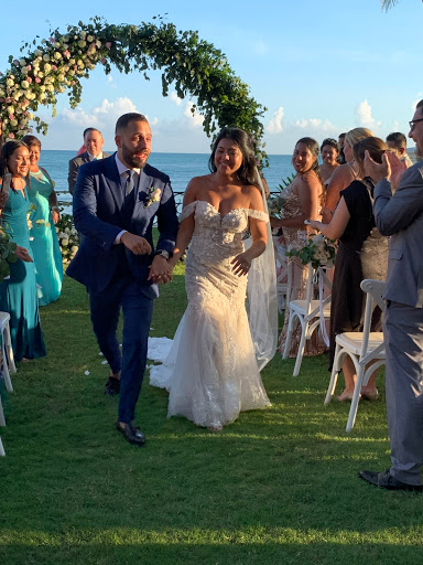 Bridal Shop «The Wedding Salon of Manhasset», reviews and photos, 1468 Northern Blvd, Manhasset, NY 11030, USA