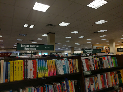 Book Store «Barnes & Noble», reviews and photos, 5231 E 41st St, Tulsa, OK 74135, USA