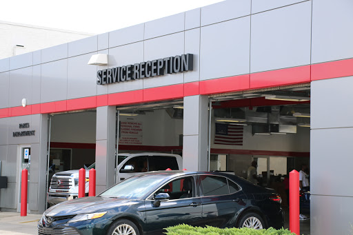 Car Dealer «Serra Toyota of Decatur», reviews and photos, 309 Beltline Pl SW, Decatur, AL 35603, USA