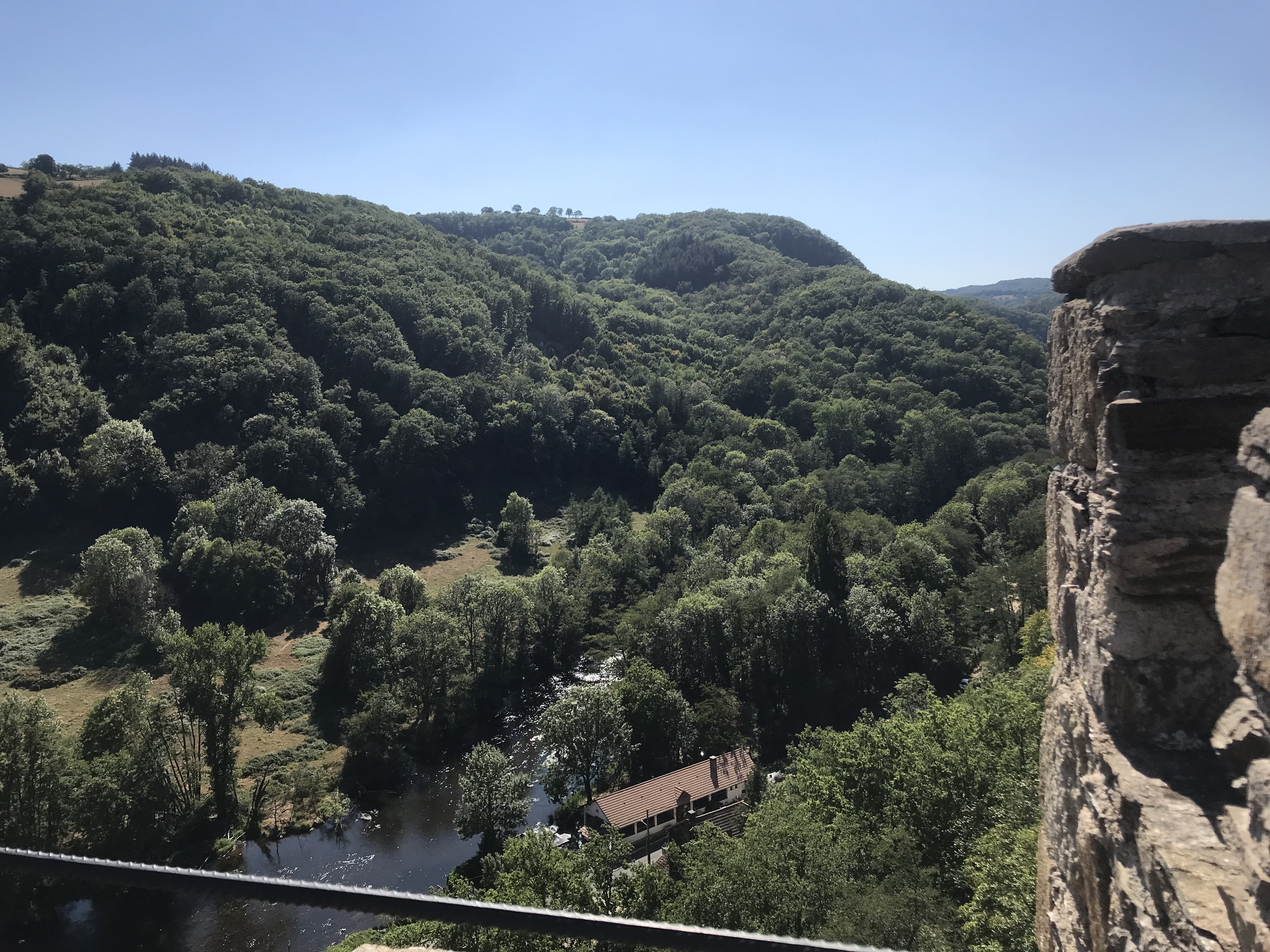 Photo n° 1 de l'avis de Louis-Philippe.e fait le 11/08/2022 à 22:29