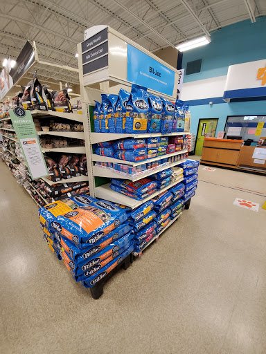 Pet Supply Store «PetSmart», reviews and photos, 2435 Prairie Center Pkwy, Brighton, CO 80601, USA