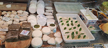 Fabrication du fromage du Restaurant Le Mas du Trident Fromagerie à Vauvert - n°9
