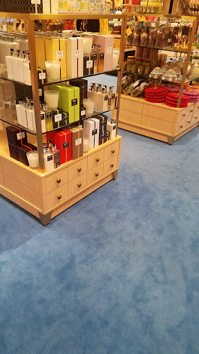 Department Store «Von Maur», reviews and photos, 1530 Polaris Pkwy, Columbus, OH 43240, USA