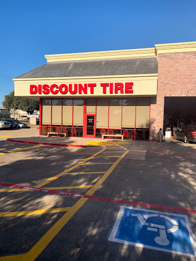 Discount Tire Store - Arlington, TX, 1375 NE Green Oaks Blvd, Arlington, TX 76006, USA, 