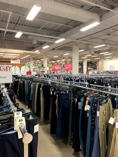 Clothing Store «Burlington Coat Factory», reviews and photos, 24 Wayne Hills Mall, Wayne, NJ 07470, USA