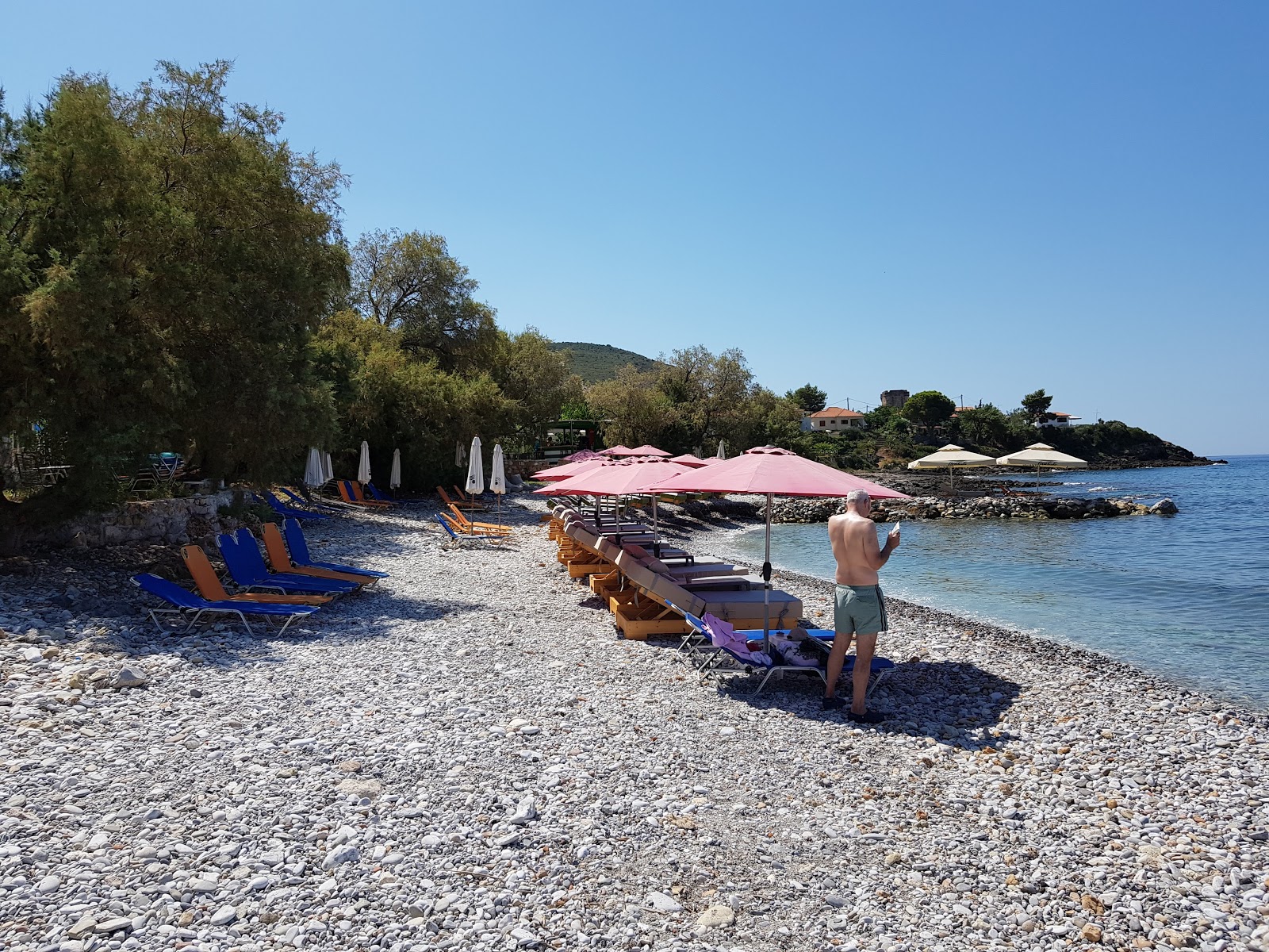 Photo de Pantazi beach II avec plusieurs petites baies