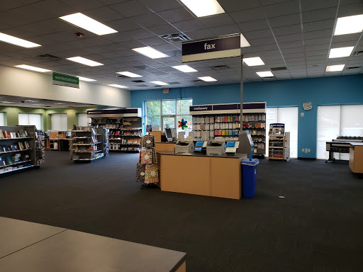 Print Shop «FedEx Office Print & Ship Center», reviews and photos, 550 Woods Lake Rd, Greenville, SC 29607, USA