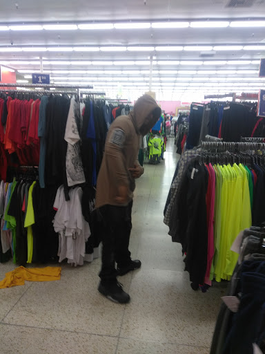 Discount Store «Fallas Paredes Discount Stores», reviews and photos, 956 Sepulveda Blvd, Harbor City, CA 90710, USA