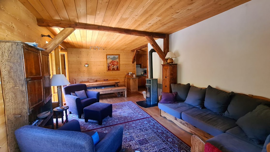 Location vacances, 100m2, 4 chambres, 2 SdB, 8 pers, été/hiver à Aiguilles (Hautes-Alpes 05)