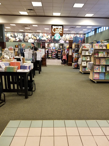Book Store «Barnes & Noble Booksellers West Side», reviews and photos, 3701 Ellison Dr NW, Albuquerque, NM 87114, USA