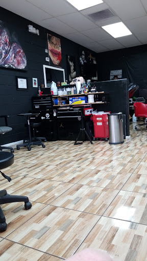 Tattoo Shop «Illegal ink tattoo & supply», reviews and photos, 1010 E Southern Ave, Phoenix, AZ 85040, USA