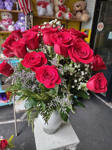 Florist «Flowers Vs Flowers», reviews and photos, 414 Main St, Paterson, NJ 07501, USA