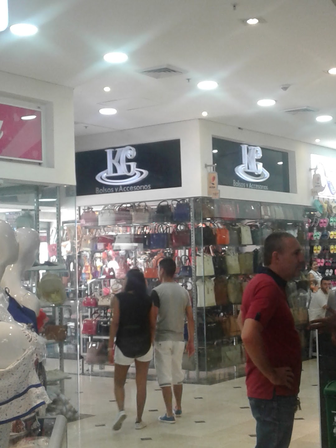 KG Bolsos y Accesorios