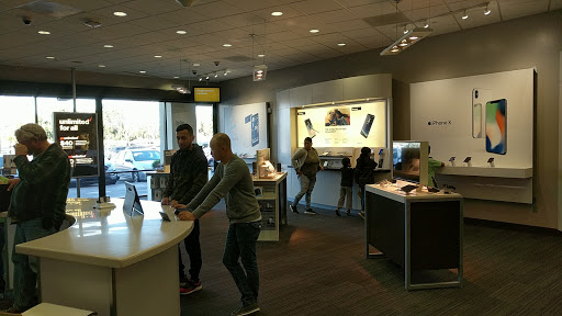 Cell Phone Store «Verizon», reviews and photos, 7405 Laguna Blvd #140, Elk Grove, CA 95758, USA