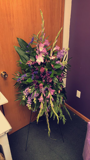 Florist «North Liberty Flower Shop», reviews and photos, 40 Sugar Creek Ln # 2, North Liberty, IA 52317, USA