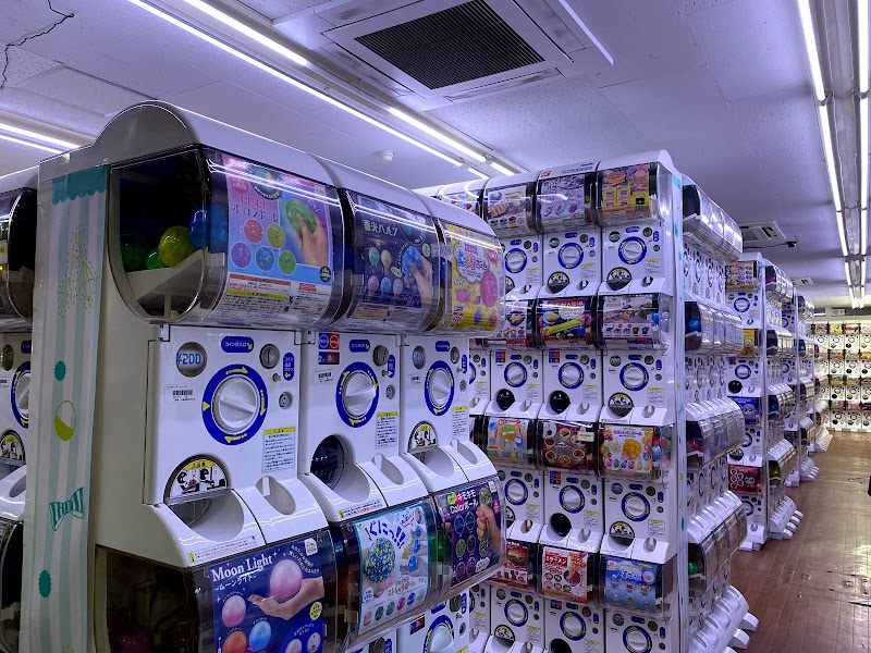 ｐｏｎ 姫路駅前店 カプセルトイ専門店 兵庫県姫路市東駅前町 雑貨店 グルコミ