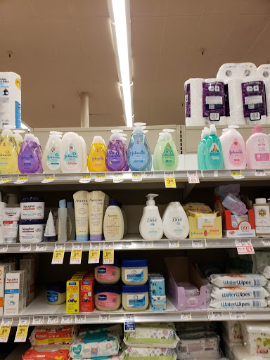 Shopping Mall «Crossings Shopping Center», reviews and photos, 3393 Deer Valley Rd, Antioch, CA 94531, USA