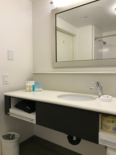 Hampton Inn Livermore image