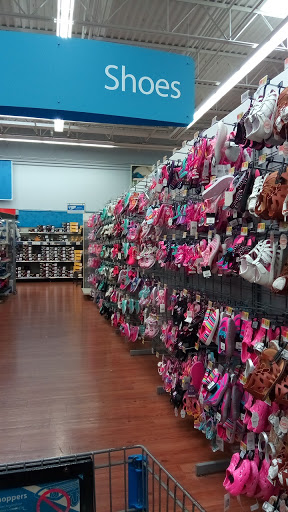 Department Store «Walmart Supercenter», reviews and photos, 500 New Circle Rd, Lexington, KY 40511, USA