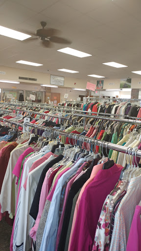 Thrift Store «Hilltoppers Inc Thrift Store», reviews and photos, 154 E 1st St, Crossville, TN 38555, USA