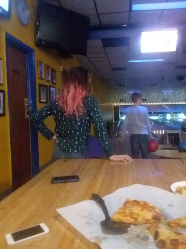 Bowling Alley «Medina Lanes», reviews and photos, 11249 Maple Ridge Rd, Medina, NY 14103, USA