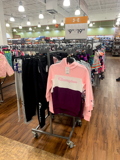 Outdoor Sports Store «Sierra Trading Post», reviews and photos, 215 N Maple Rd Unit 1F, Ann Arbor, MI 48103, USA