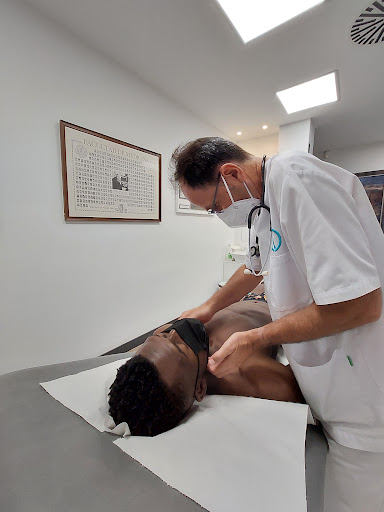 Centro médico y de fisioterapia Dr. Fernando Sarasa en Huesca