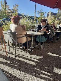 Atmosphère du Restaurant Brasserie Le Commerce à Autun - n°13